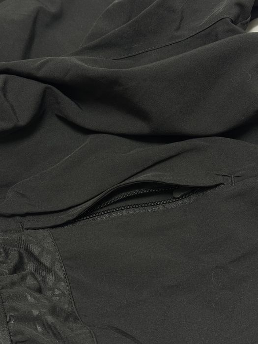 Спортивные шорты