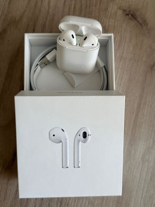 AirPods (2nd generation)