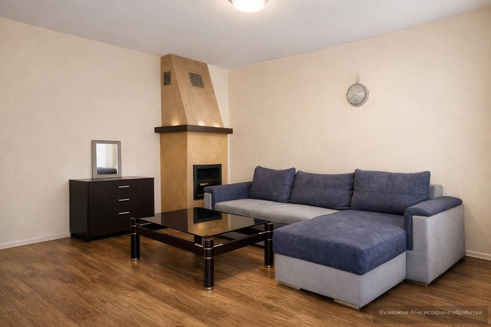 Тристаен апартамент под наем в Център