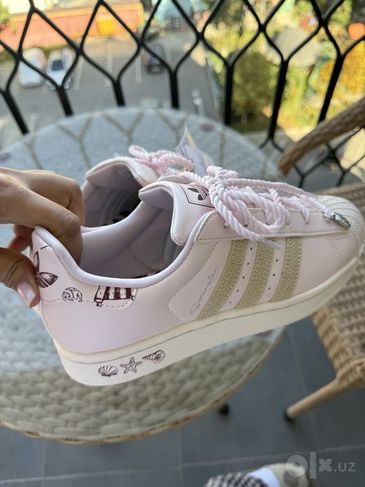 Кроссовки Adidas