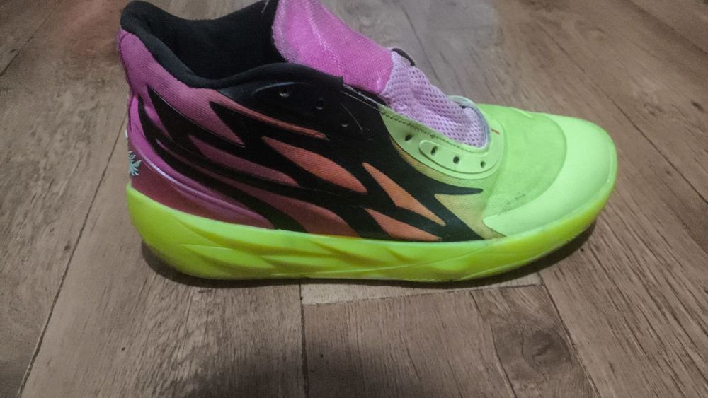 Продам баскетбольные кроссовки