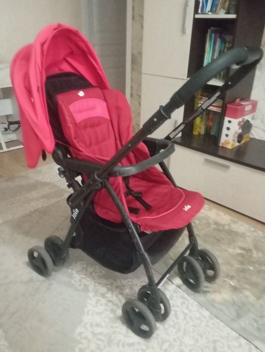 Продам прогулочную коляску