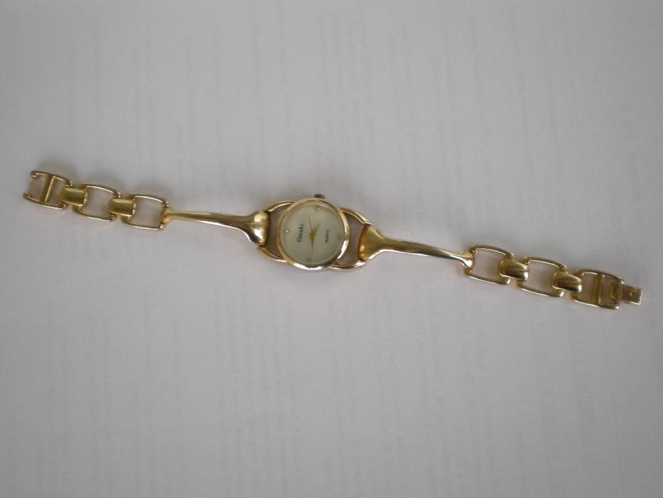 часовник гривна златиста