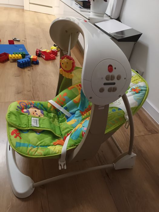 Шезлонг  люлеещ  със мелодии