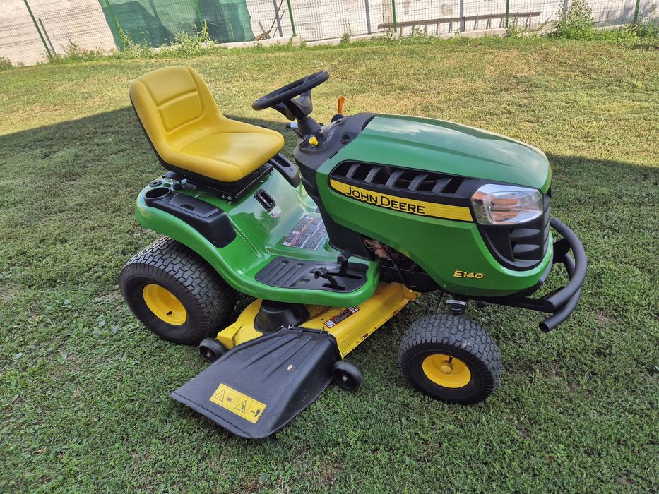 John Deere  22 CP Tractoras de tuns iarba gazon Import USA