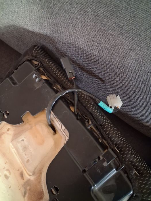 Husa scaun caterpillar imbracaminte burete