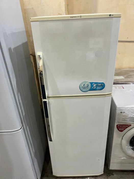 срочно продается холодильник LG No frost