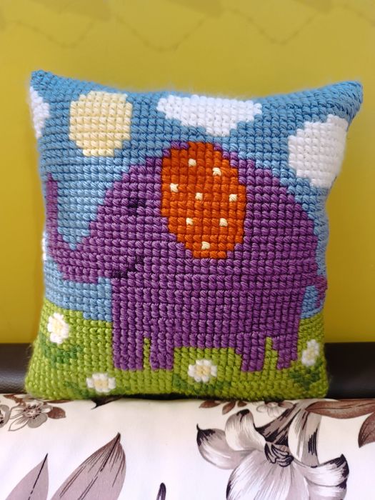 Детска възглавничка, розово слонче