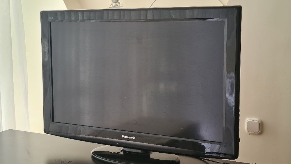 Срочно продаётся б/у телевизор PANASONIC