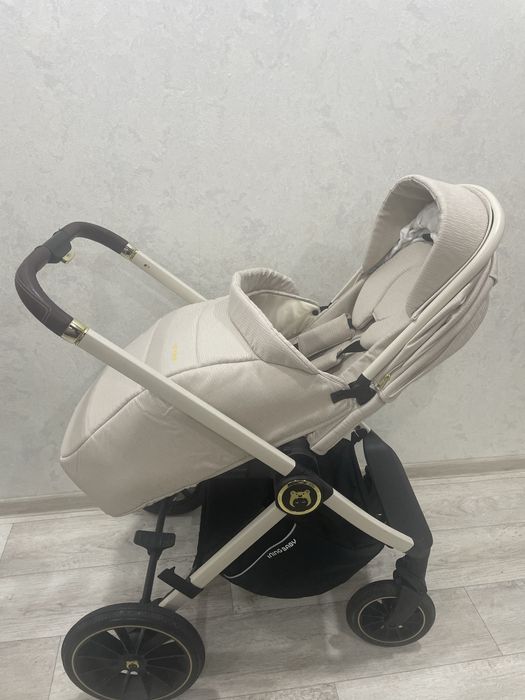 Продам легкую коляску