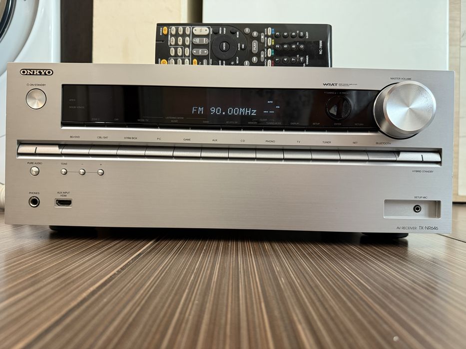 Onkyo TX-NR646 Bluetooth Wi-Fi