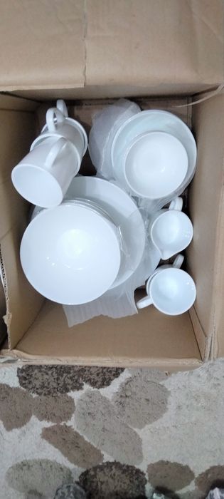 Посуды недорого.