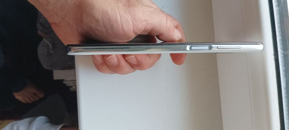 telifon sotiladi ishlashi zór ózimniki holati yahshi mi 9 s