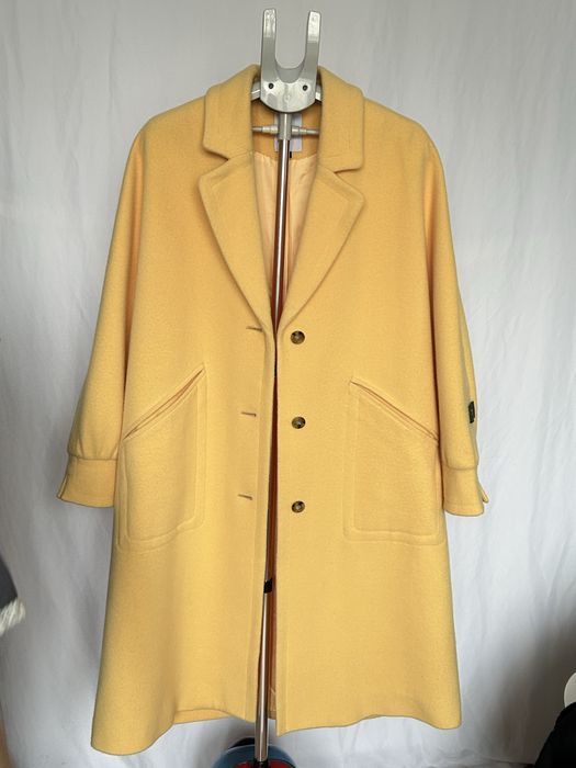 Премиальное шерстяное пальто.