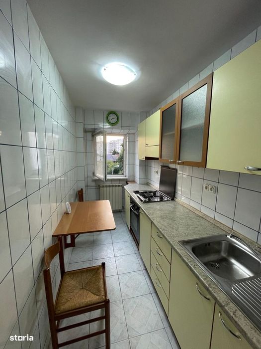 piata muncii  3 minute metrou 45mp decomandata