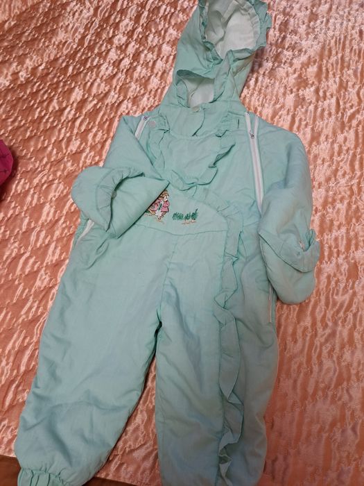 Продаю комбинезоны детские