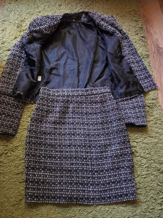 Costum de dama fusta si sacou, marimea 42