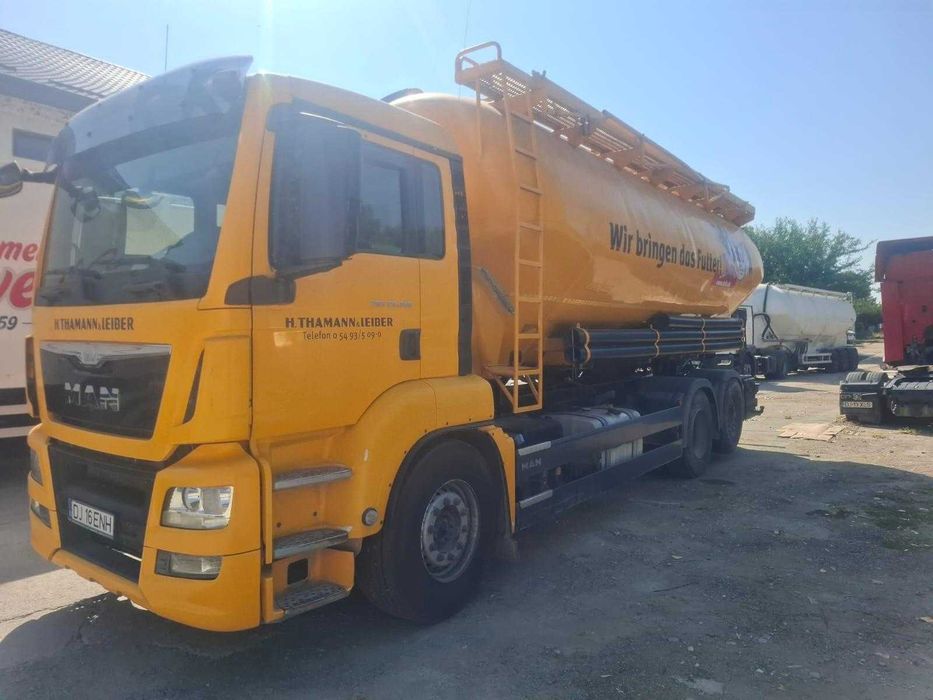 Vanzare cisterna transport furaje MAN