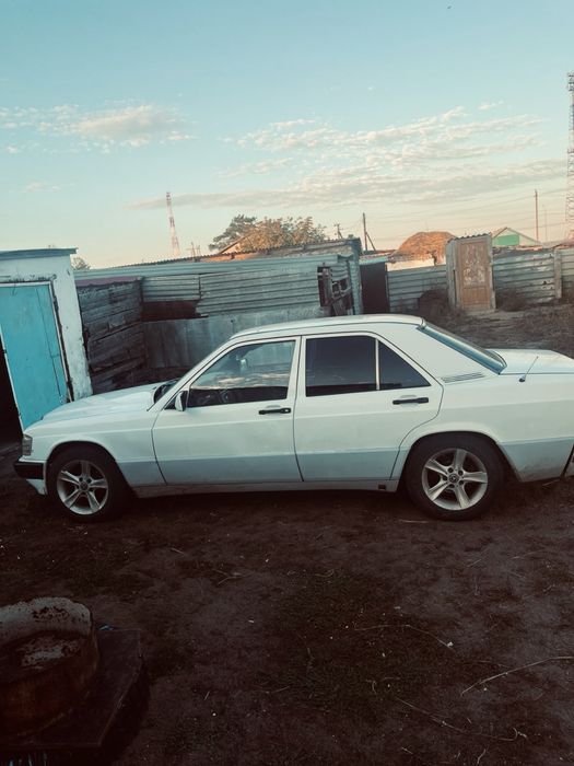 Продам Мерседес 190