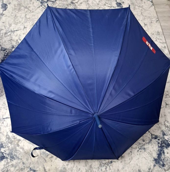 Продаются зонты(трость) в отличном состоянии.