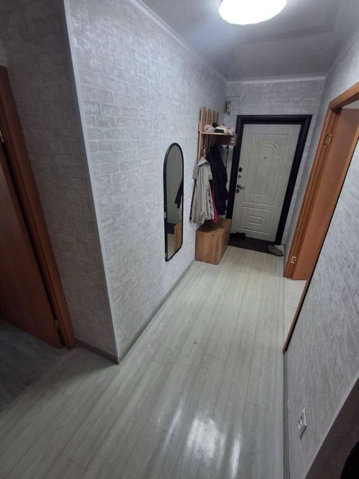 Продается 2 комн квартира