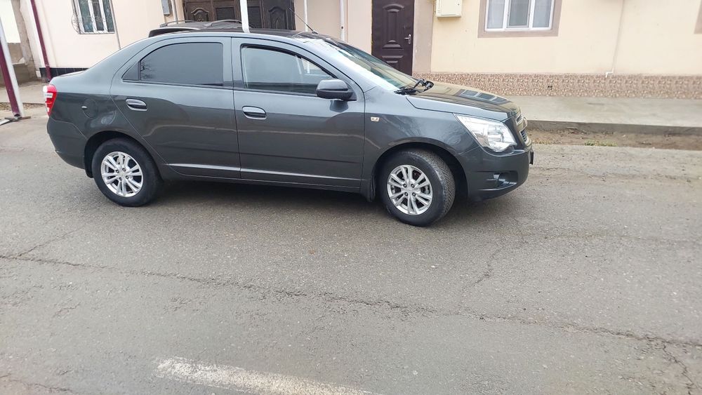 2 петно капот крыло  метан 4 пок