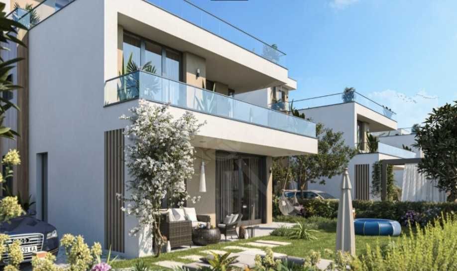 Продава се Къща в Поморие - 319 кв.м за 875 €/кв.м - Снимка #1