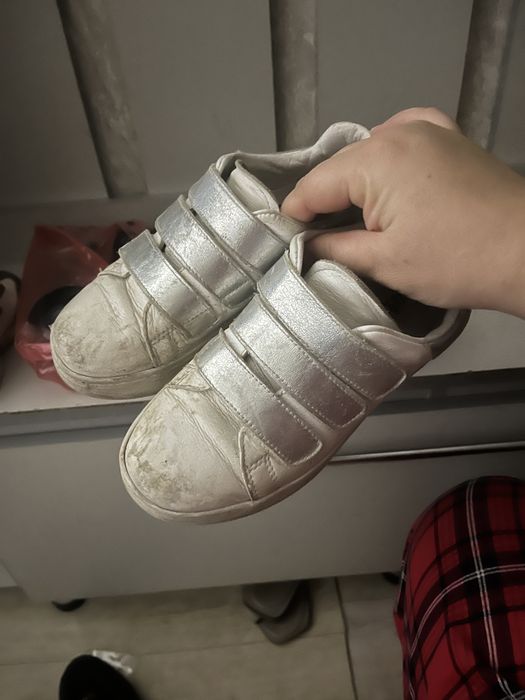 Детский аяқ киімдер сатылады