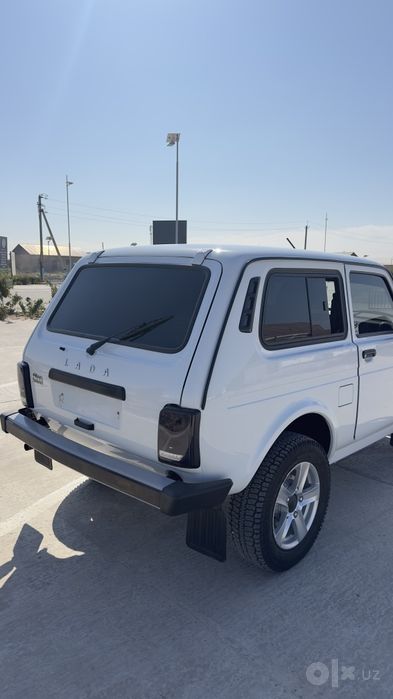 Niva 4x4 sotiladi