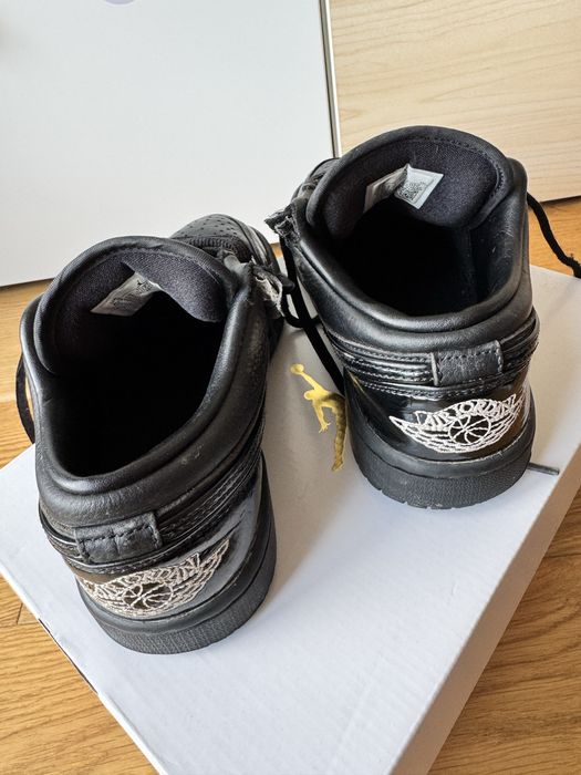 Vand  NIKE Pantofi Sport Air Jordan 1 Low SE, marimea 37,5