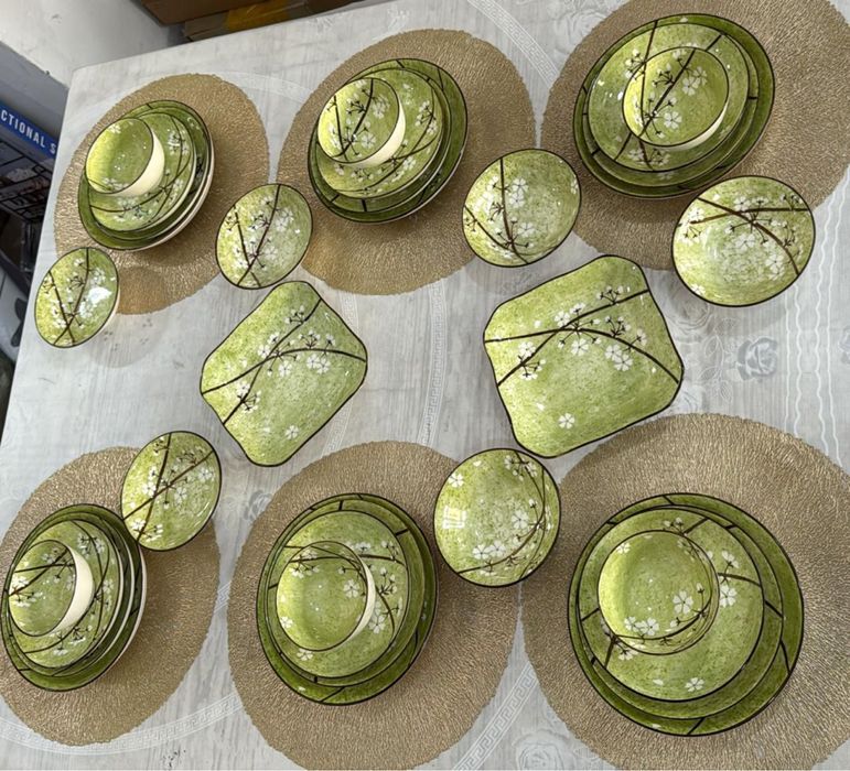 В наличии есть. Новый