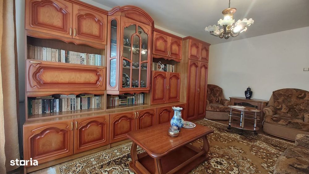 De vanzare apartament 2 camere,etajul1