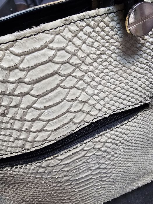 Дамска чанта от естествена кожа