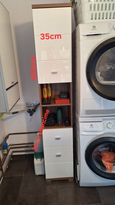 Dulap inalt de baie. (turn)