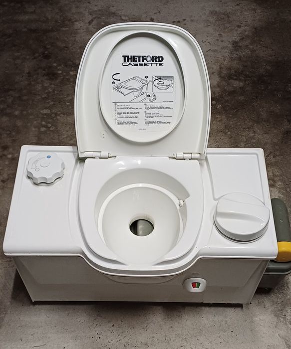 Toaleta pentru rulota Thetford c4