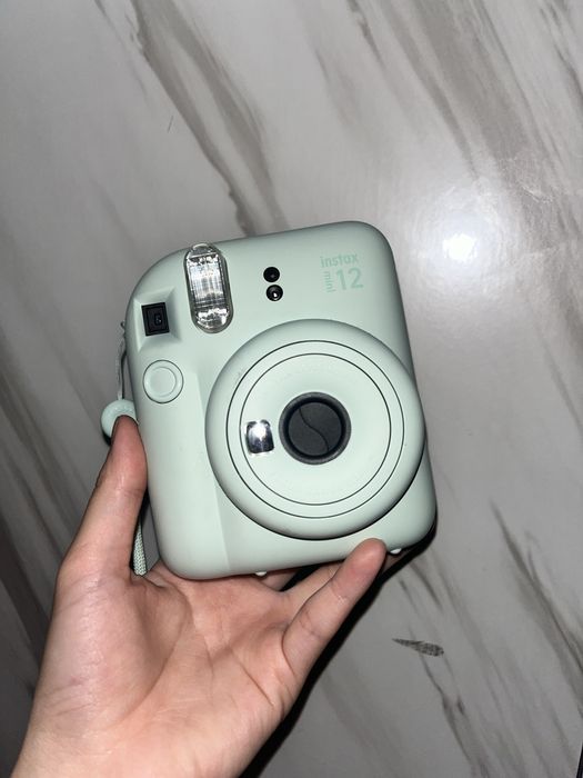 instax mini 12 зеленый