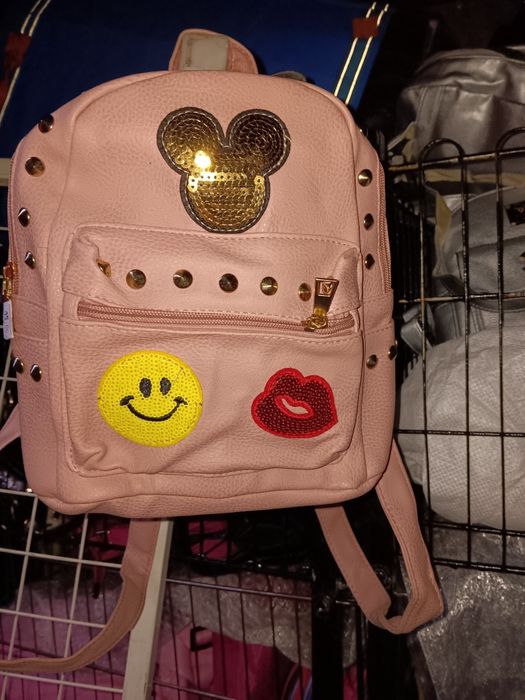 Затворен Магазин за Чанти 5-10лв.на едро