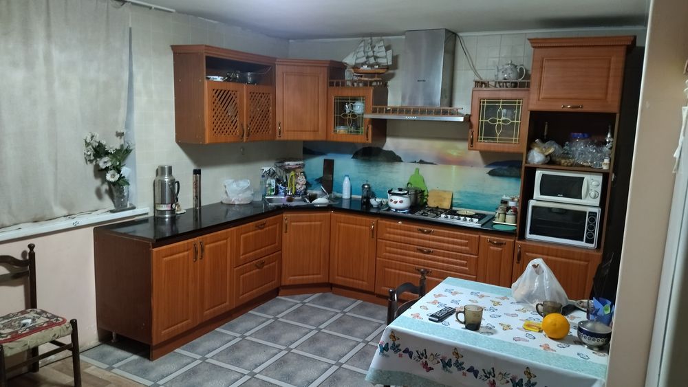 Дом, 50 соток земли.