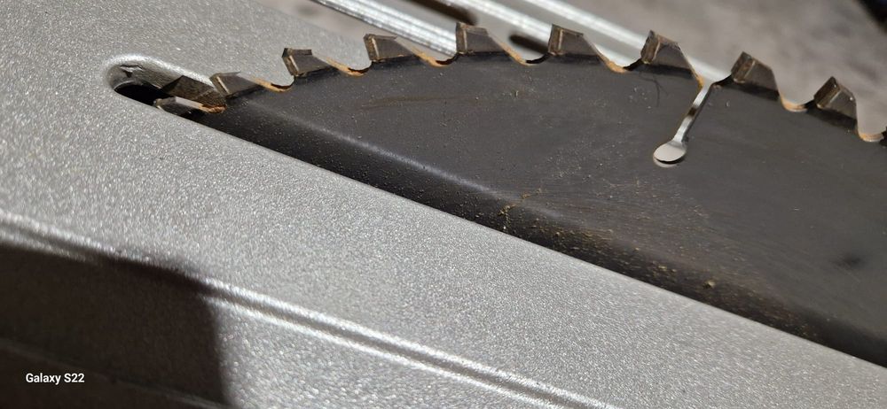 Dewalt circular staționar pe curent