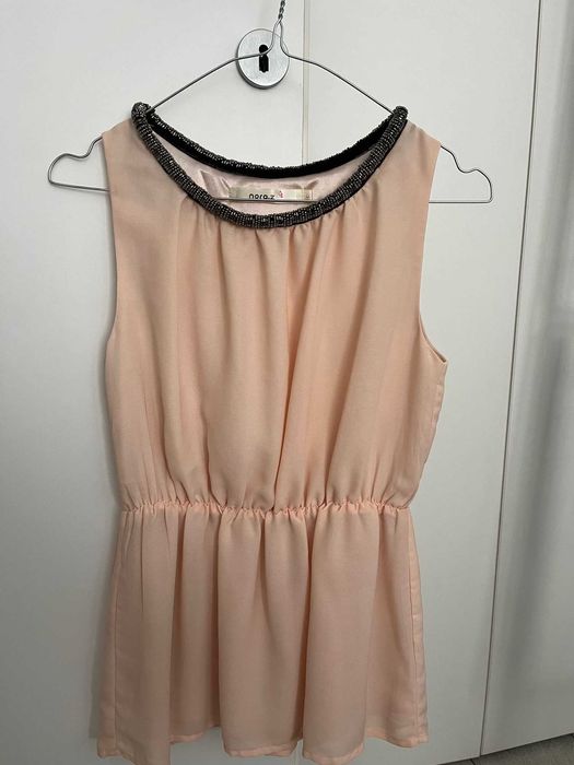 Vand bluza eleganta fara maneci culoarea somon S