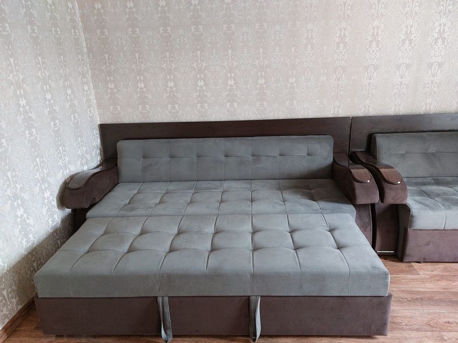 Продам диван стол  раскладной