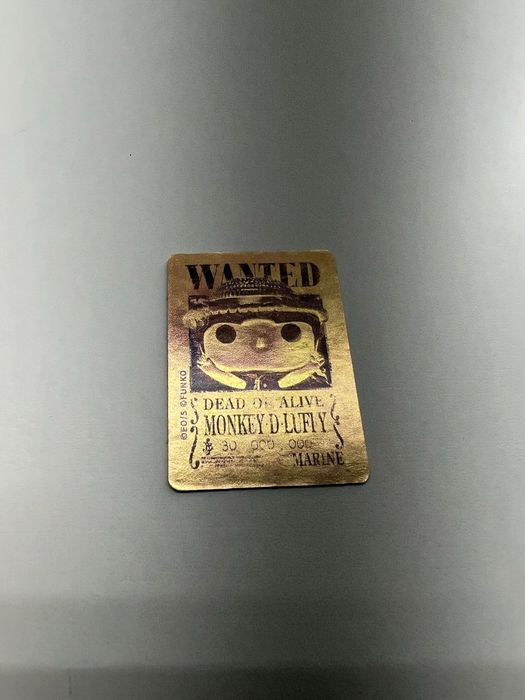 златната фигурка на Monkey D. Luffy