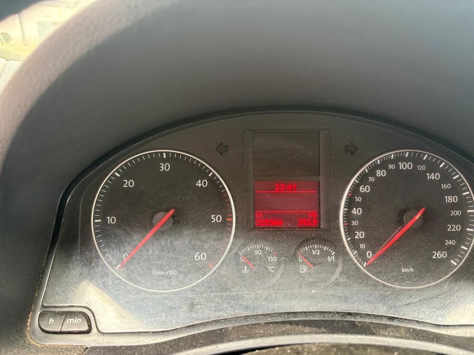 Vând golf 5 1,9  diesel 105 cai