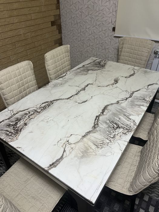 Стол из натуральногт камня с 6 стульями