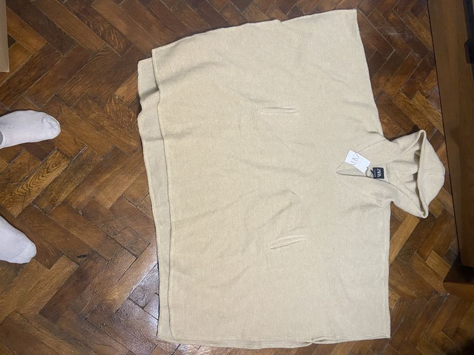 Poncho zara cu eticheta