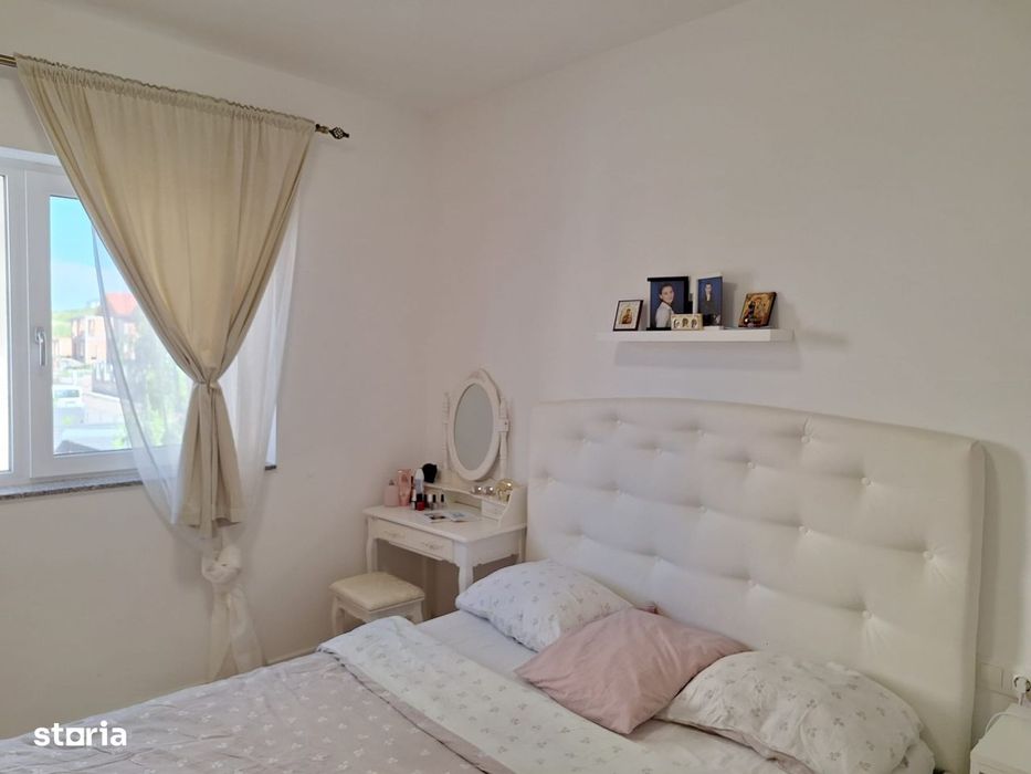 Oportunitate!Apartament de lux,42mp utili plus parcare,117 500euro.