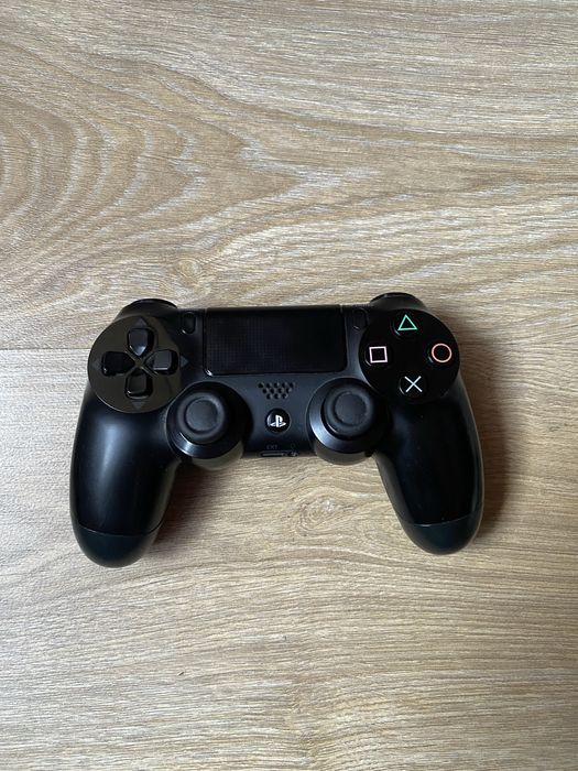 PlayStation 4 pro 1Tb