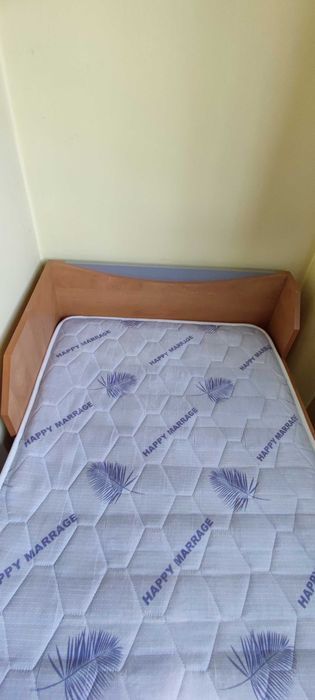 Легло с двулицев матрак и ортопедична рамка 82 х 190 см