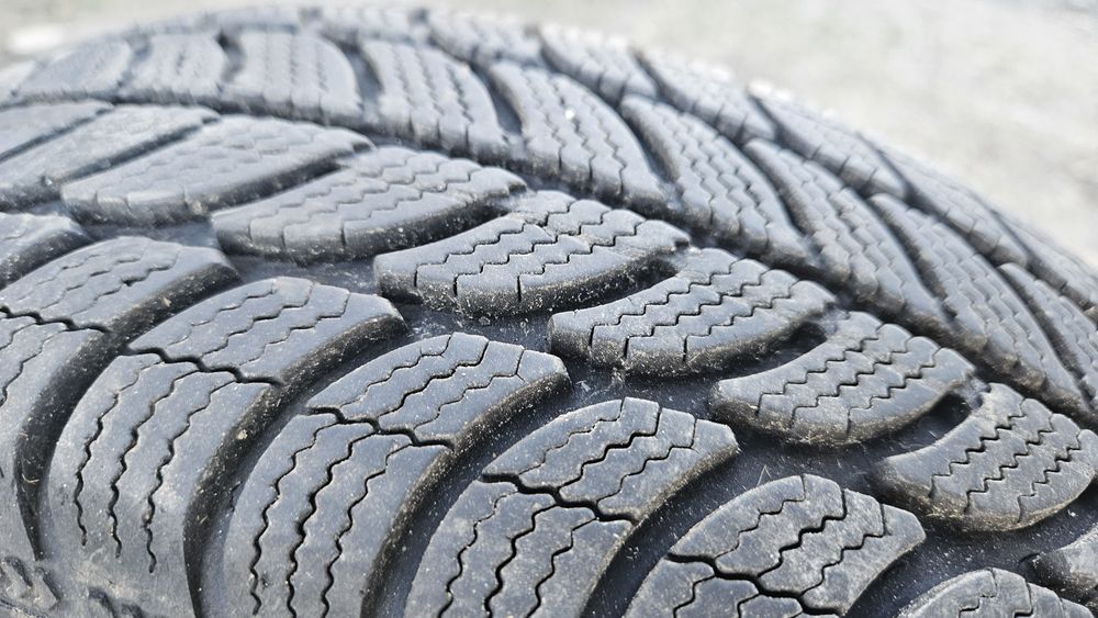 2бр гуми 165 70 14 дот 22 дебика debica