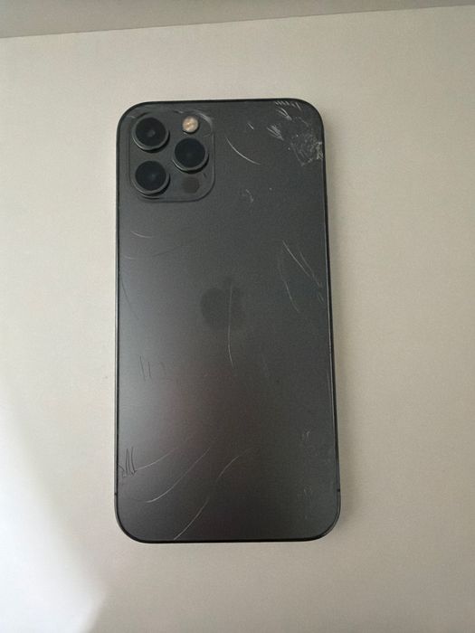 Iphone 12 pro графитого цвета